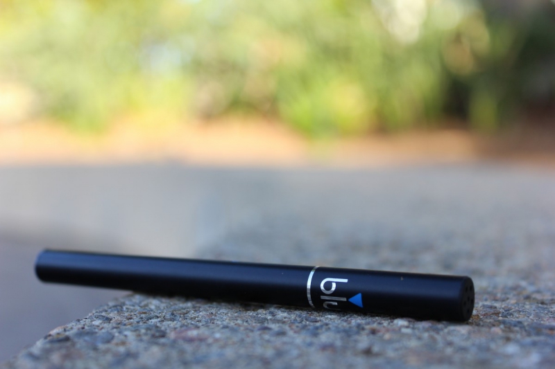 boutique-VILLENEUVE LOUBET-min_e_cigarette_vaping_blu_cigs_blu_electronic_cigarette_tobacco_cigarette_smoke-637061